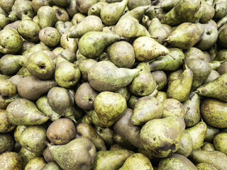 Pears in a market
