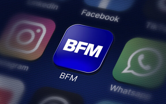 BFM logo sur un &eacute;cran num&eacute;rique	
