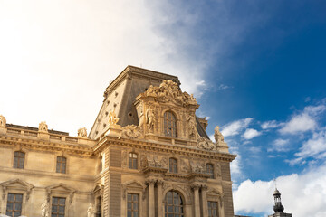 Fototapeta premium Architectural details of a historic building under a bright blue sky in a tourist area