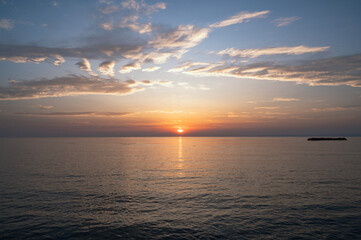 新潟　出雲崎の夕景