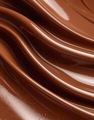 Chocolate l&iacute;quido desliz&aacute;ndose lentamente sobre una superficie lisa similar a la piel, textura sedosa extrema, luz suave