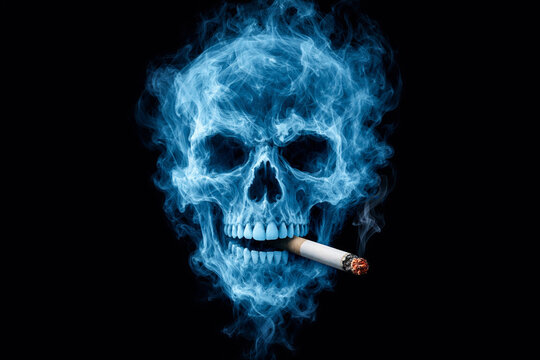 Un modello di teschio umano di colore azzurro pallido con una sigaretta accesa in bocca, che emette riccioli di fumo. Tema di allerta sanitaria. Il fumo nuoce gravemente alla salute.