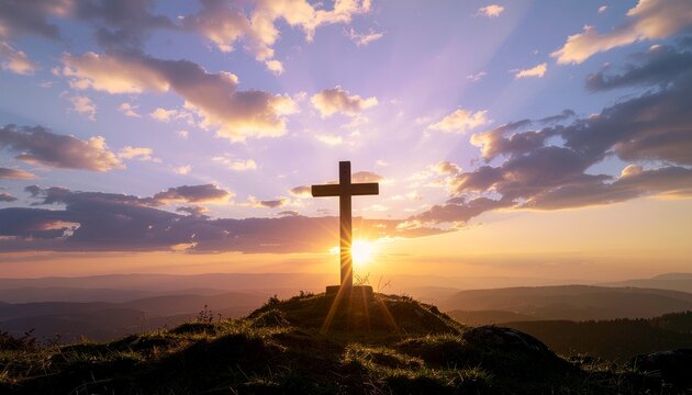Imagen conceptual de Semana Santa con cruz en silueta y luz espiritual al amanecer. Escena sobria que transmite fe, recogimiento y reflexi&oacute;n, ideal para dise&ntilde;o editorial y religioso.