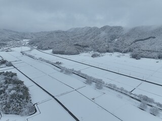 岐阜市の彦坂の田舎の雪景色　ドローン空撮