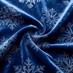 氷の結晶を纏ったラグジュアリー・ベルベット