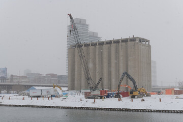 Naklejka premium wide view of Victory Soya Mills Silos at 350 Lake Shore Blvd E in Toronto