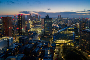Naklejka premium Downtown Manchester Skyline At Night