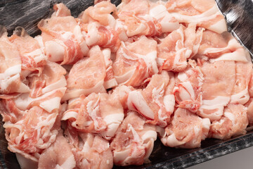 ［沖縄県産］あぐー豚ロース切り落とし（しゃぶしゃぶ用）