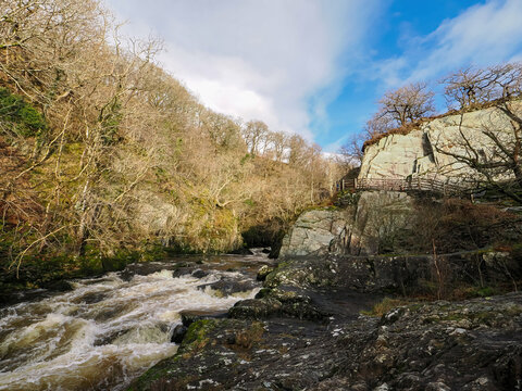Ingleton Waterfalls Trail, Yorkshire &ndash; Scenic Forest Waterfall Landscape