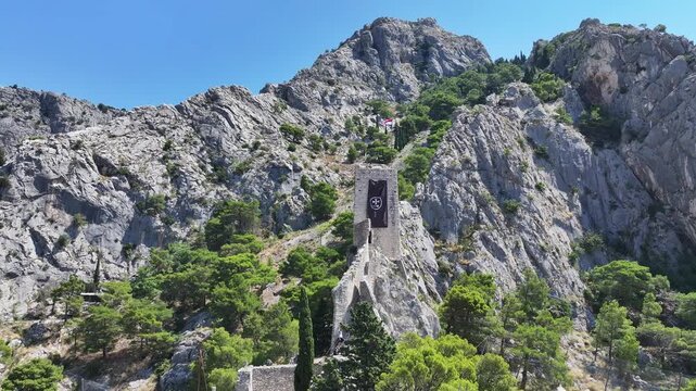 Fortica Mirabella Stone Walls