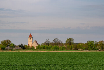 kościół w wiosce  © Grzegorz