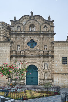 The Bel&eacute;n Church is located between Bel&eacute;n and Jun&iacute;n streets. It was built in the 18th century using hand-carved quarry stone. This church has a single nave and is the most representative example of c
