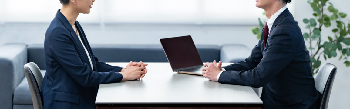 コンサル／人事／面接／評価面談に特化し、実務用途・研修資料・人事系