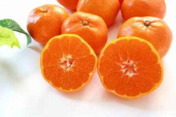 新鮮なオレンジ