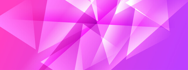 Obraz premium Abstract purple background with glowing crystal polygon shapes and vibrant pink gradients