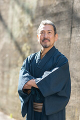 着物を着た男性