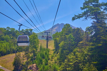初夏の朝の群馬県利根郡片品村のロープウェイから日光白根山方面を見る © Q2PHOTOAS