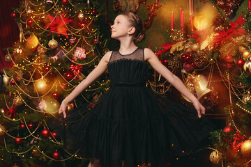 Naklejka premium Christmas Elegance Girl