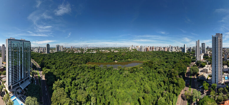 Vista A&eacute;rea da cidade de Maring&aacute;, Paran&aacute;, Brasil. Panor&acirc;mica Parque do Ing&aacute;
