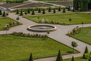 Obraz premium Springbrunnen im Park