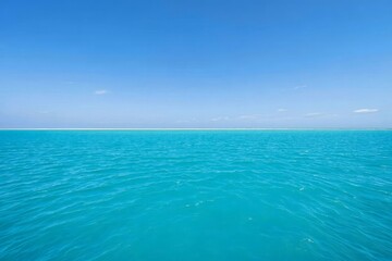 Obraz premium Turquoise Ocean Water Horizon View