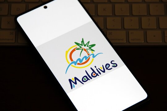 Maldivas - Pa&iacute;s insular no Oceano &Iacute;ndico, famoso por suas praias de areia branca, &aacute;guas azul-turquesa cristalinas e recifes de coral, sendo um destino de luxo com muitos resorts em ilhas privativas.