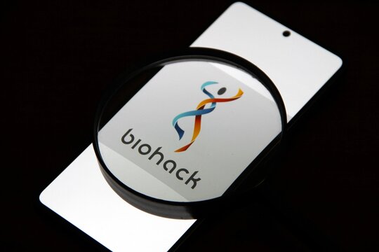 Biohack.