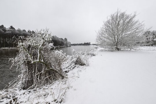 Winter landscape on the Ems, Emsland, Lower Saxony, Germany