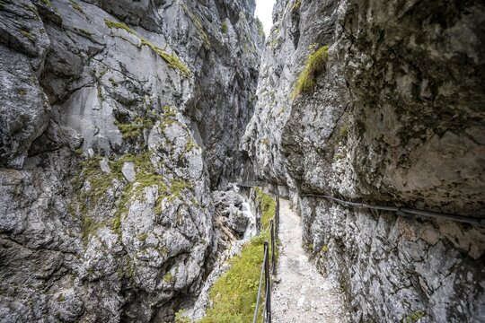 Path in the H&ouml;llentalklamm, narrow rock gorge, Wetterstein Mountains, Garmisch-Partenkirchen, Werdenfelser Land, Upper Bavaria, Bavaria, Germany