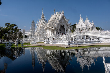 Fototapeta premium white temple against the blue sky in the vicinity of Chiang Mai