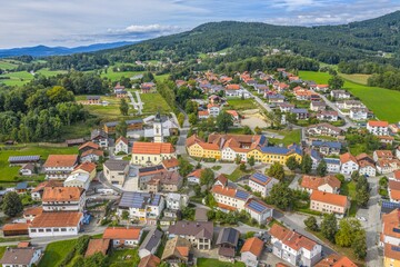 Ausblick auf die Gemeinde Kirchdorf im Wald im niederbayerischen Kreis Regen