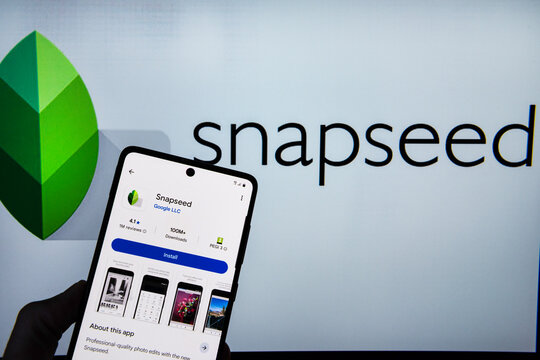 Snapseed application on smartphone infront of their logo. Link&ouml;ping, &Ouml;sterg&ouml;tland, Sweden. 01-19-2026.