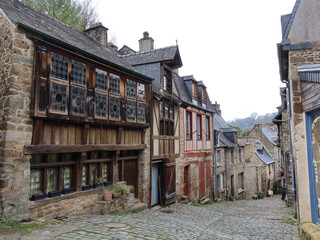 Dinan