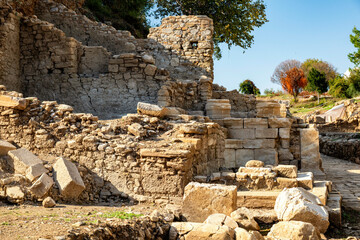 Aspendos Ancient Theater in Antalya, Turkey. Aspendus (Attic: Ἄ&sigma;&pi;&epsilon;&nu;&delta;&omicron;&sigmaf;; Pamphylian: &Epsilon;&sigma;&tau;ϝ&epsilon;&delta;&upsilon;&sigmaf;) was an ancient Greco-Roman city in Antalya province of Turkey. The site is located 40 km east of the moder