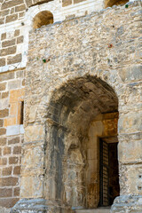 Aspendos Ancient Theater in Antalya, Turkey. Aspendus (Attic: Ἄ&sigma;&pi;&epsilon;&nu;&delta;&omicron;&sigmaf;; Pamphylian: &Epsilon;&sigma;&tau;ϝ&epsilon;&delta;&upsilon;&sigmaf;) was an ancient Greco-Roman city in Antalya province of Turkey. The site is located 40 km east of the moder