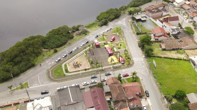 Formatura pracinha bombeiro militar e guarda-vidas civil.