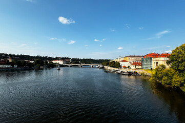 Obraz premium View of the Vitava River and Charles Bridge in Prague