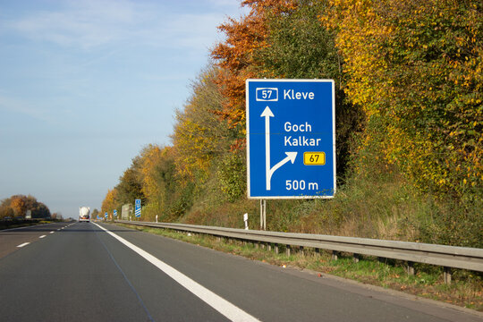 Autobahn 57, E 31, Ausfahrt 3, Gemeinde Goch und Kalkar in Richtung Nijmegen