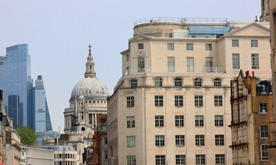 Obraz premium View of St Paul Cathedral. As the seat of the Bishop of London, the cathedral serves as the mother church of the Diocese of London.