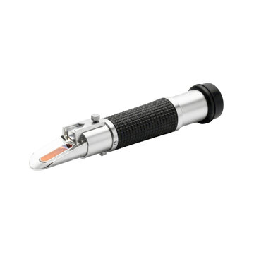 Refractometer for measuring liquid