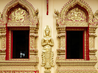 Fototapeta premium golden buddha statue in thailand