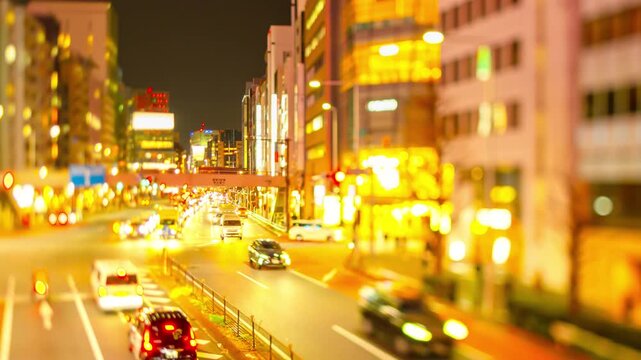 東京ハイパーラプス・混雑する渋谷駅前　シフトレンズ逆アオリ