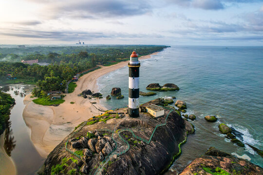 lighthouse on the coast, kapu, kapu beach lighthose, udupi