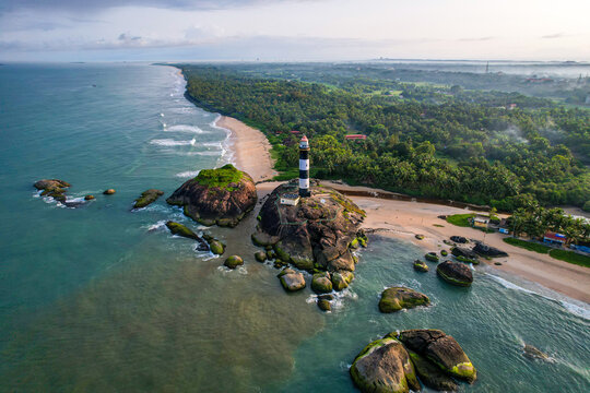 lighthouse on the coast, kapu, kapu beach lighthose, udupi