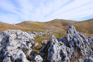 滋賀県の霊仙山、カレンフェルトと経塚山