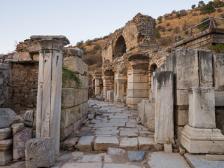 Fototapeta premium Izmir, Türkiye - The ancient city of Ephesus. Ruined structures.