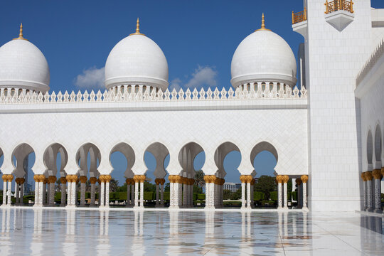 The inner courtyard of the Sheik Zayed Grand Mosque in Abu Dhabi