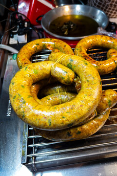Thailandische Bratwurst aus dem Norden (Sai Ua)
