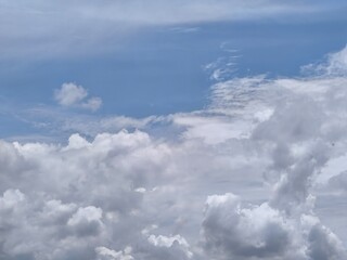 Obraz premium photo of blue sky and white clouds during the day
