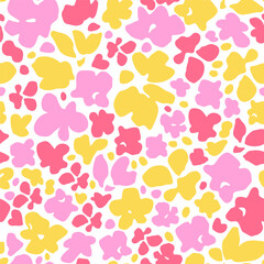 Beautiful floral seamless pattern. Cute natural background with small flowers. Hand drawn grunge flowers wallpaper. Simple daisy vector print for spring textile, fabric design